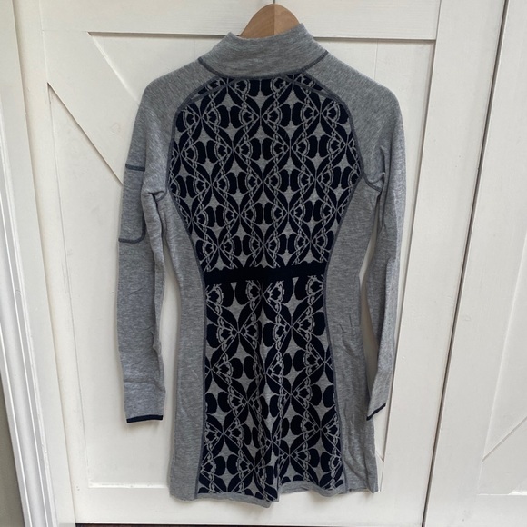 Title Nine Gray and Black Geometric tunic dress - Picture 3 of 5